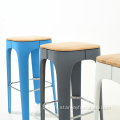 Tabouret de bar moderne de design moderne avec repose-pieds